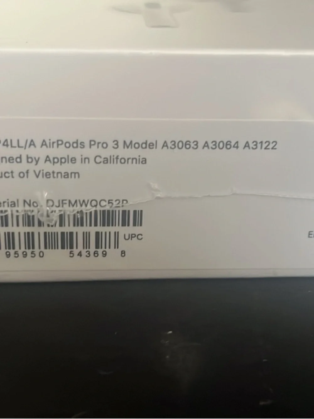 Apple AirPods (White) Wireless In-Ear Earbuds with Charging Case